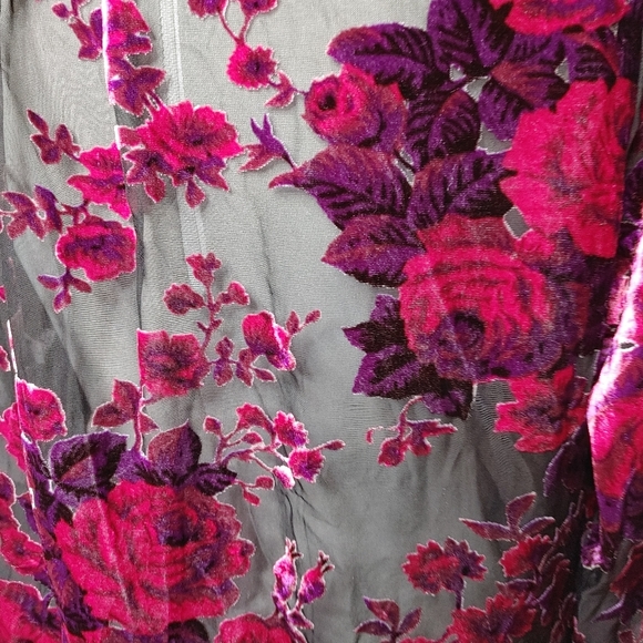 SOLD LIKELY velvet burnout blouse size L - Picture 6 of 11